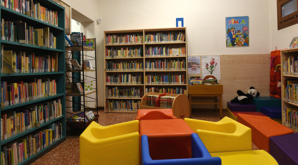 Angolo Nati per leggere presso la biblioteca di Villa Tacchi